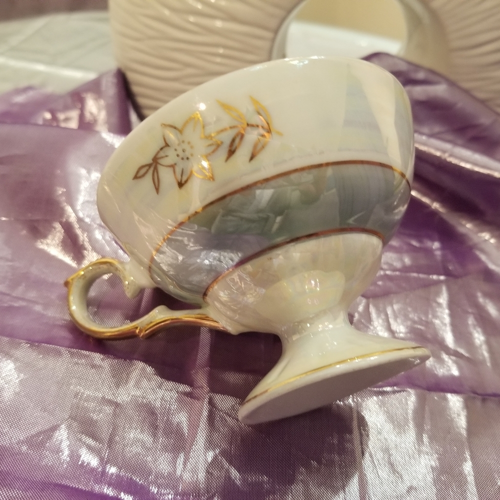 Mother Pearl Teacup - Picture 2 of 4